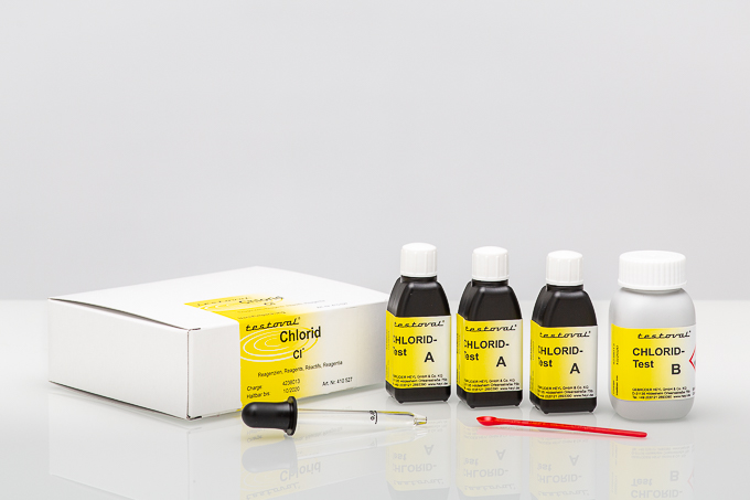 Testoval Chlorid-Reagenzien Nachfüllpackung, Vorderansicht mit vier Reagenzflaschen