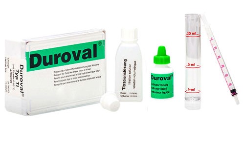 DUROVAL TI mit Pipette, Frontansicht des Testbestecks mit Flasche und Pipette, Flüssiger Indikator für französische Härte, Messbereich 0-60 °f, Wasserhärte-Testset komplett
